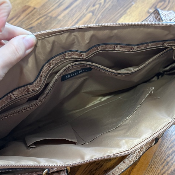 Bueno-  Crocodile Pattern Tan Handbag / laptop bag - Picture 2 of 5